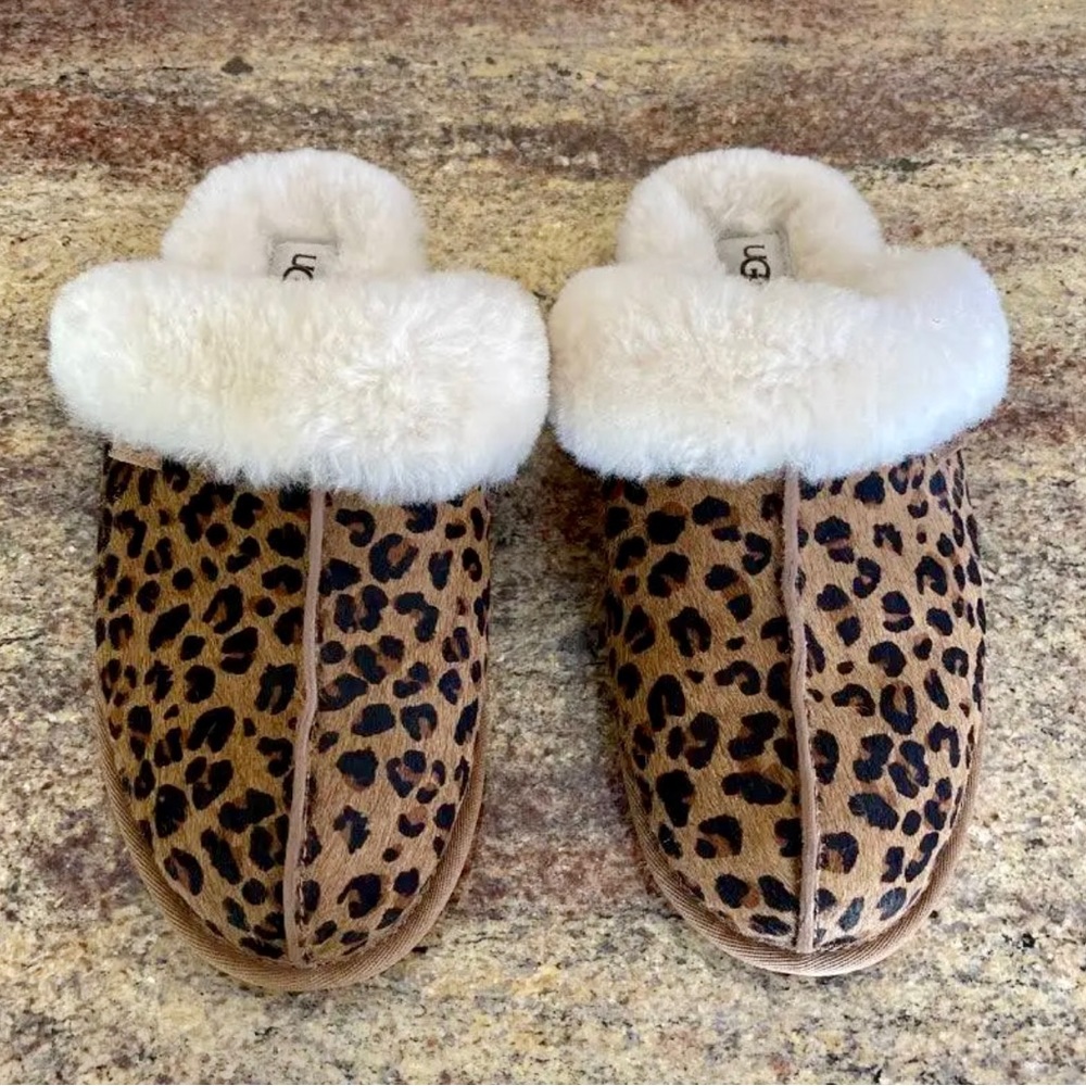 Ugh leopard print scuffette size 8
